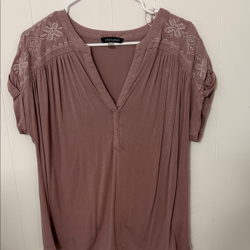 Cable & Gauge Mauve Embroidered Blouse